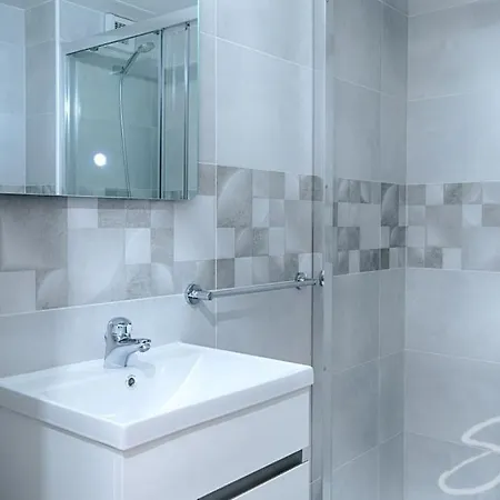 Saplan Real Estate Pensaueth * Salardu